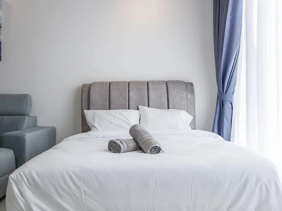Beacon Executive Suite By Uptrend Home Management George Town Apartment