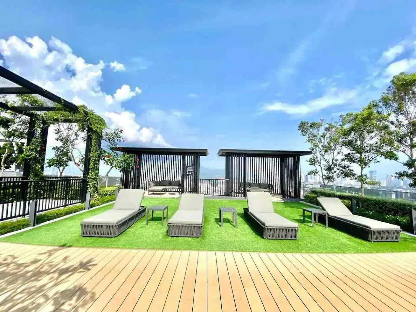 Beacon Executive Suite By Uptrend Home Management George Town Apartment