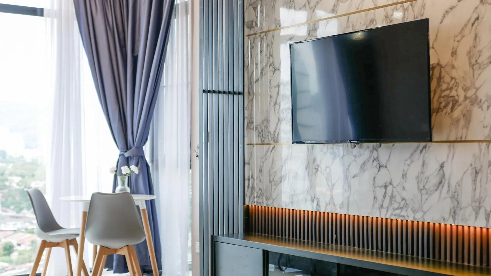 Beacon Executive Suite By Uptrend Home Management George Town Apartment
